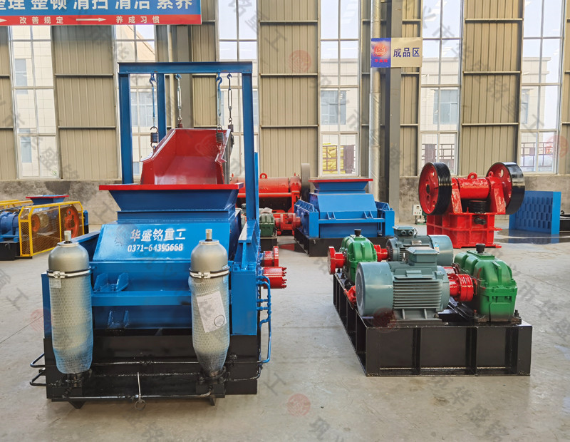 1510型對輥制砂機(jī)產(chǎn)能如何?對比沖擊破在青石制砂中的效果